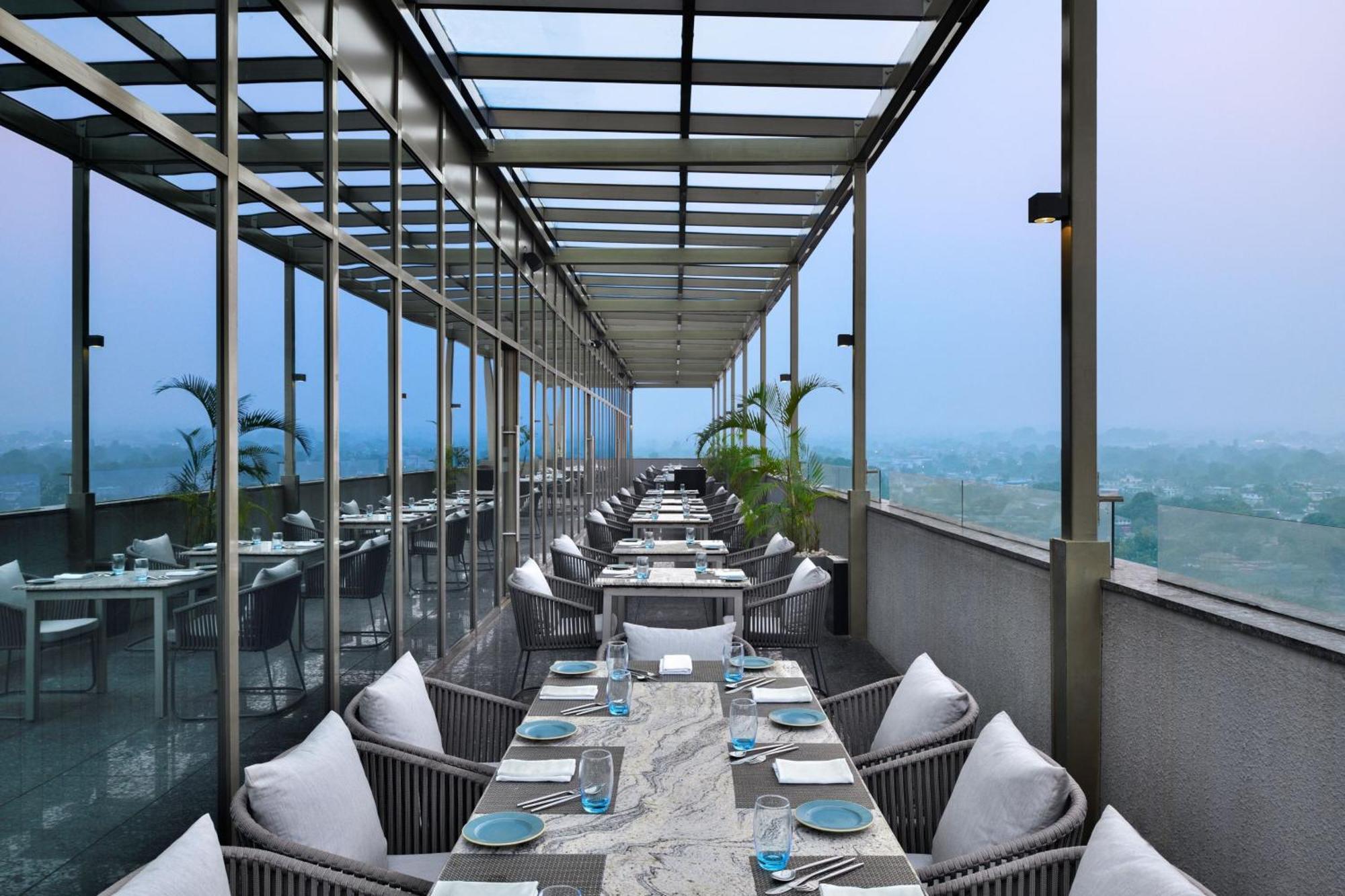 Courtyard By Marriott Siliguri Hotel Exterior photo