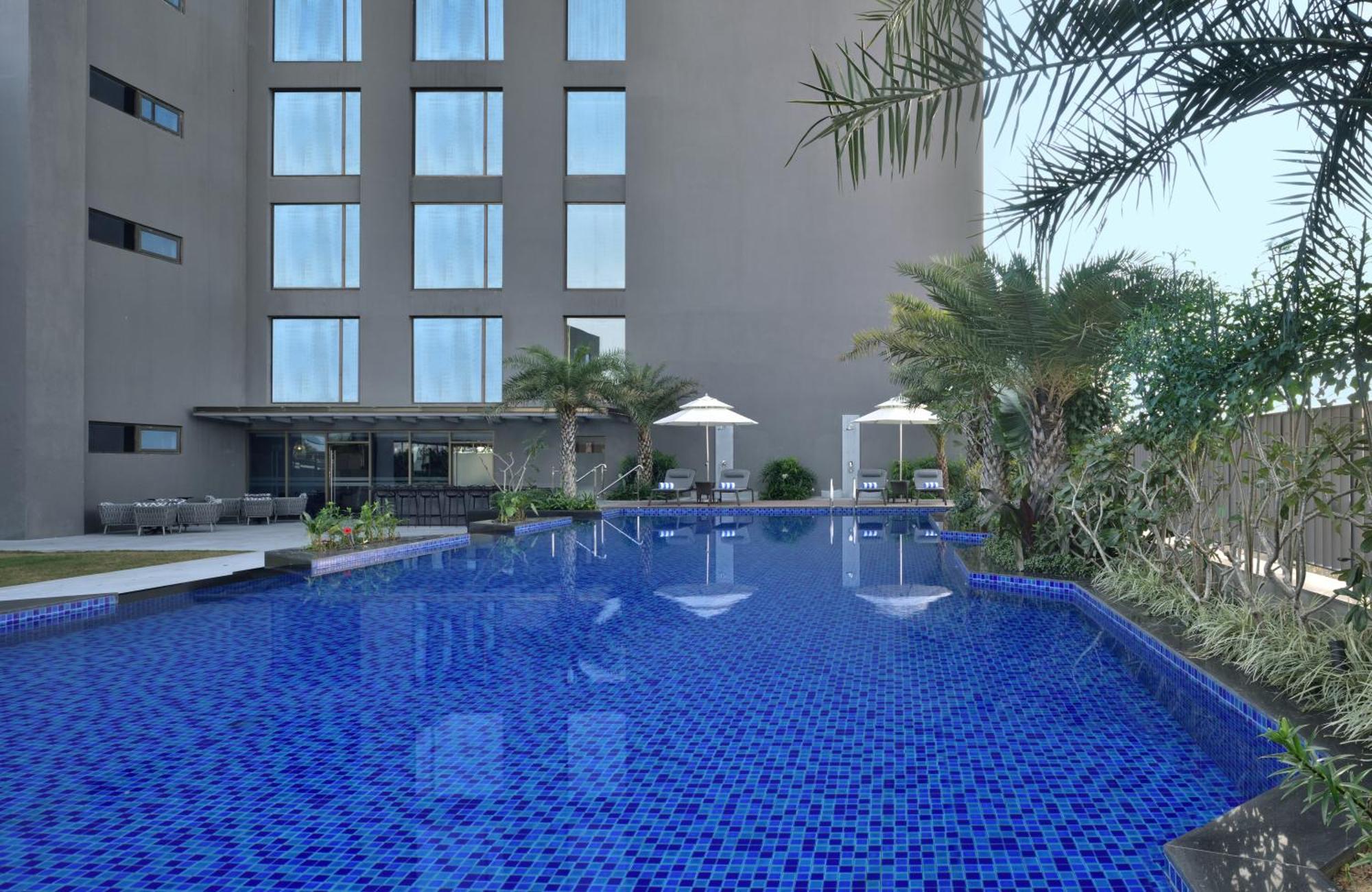 Courtyard By Marriott Siliguri Hotel Exterior photo